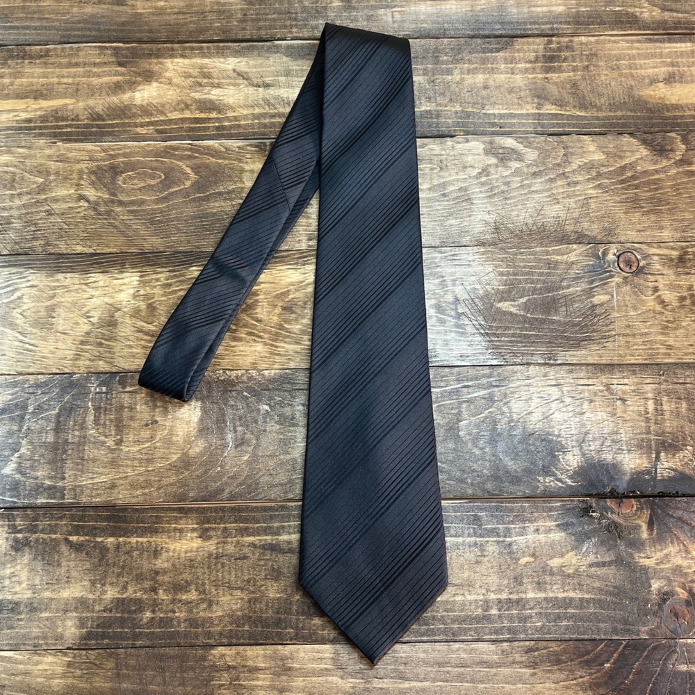 Van Heusen Mens Black Diagonal Stripe 100% Silk Stain Resistant Necktie